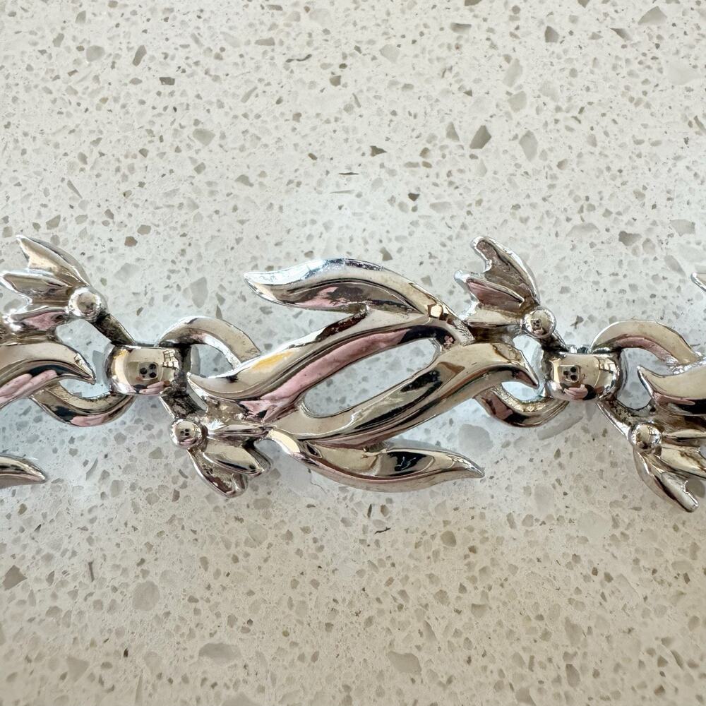 Bergere Silver Tone Metal Choker Collar‎ Leaf Necklace - Picture 10 of 10